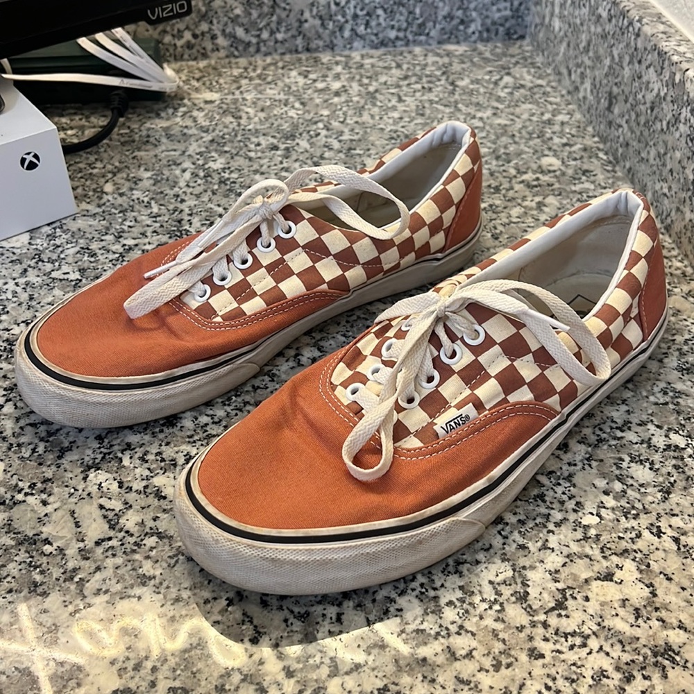 Men’s red/orange checkered vans